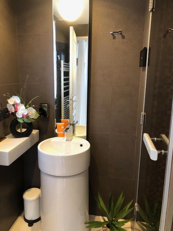 Appartement Montfleury, 2 Terrasses, 2 Chambres , 2 Sdb , Pkg Prive Piscine, 15 Min Walk To Croisette Beach And Palais Des Festivals كان المظهر الخارجي الصورة